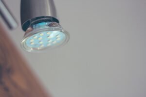 Les étapes à suivre pour installer un éclairage LED sur rail