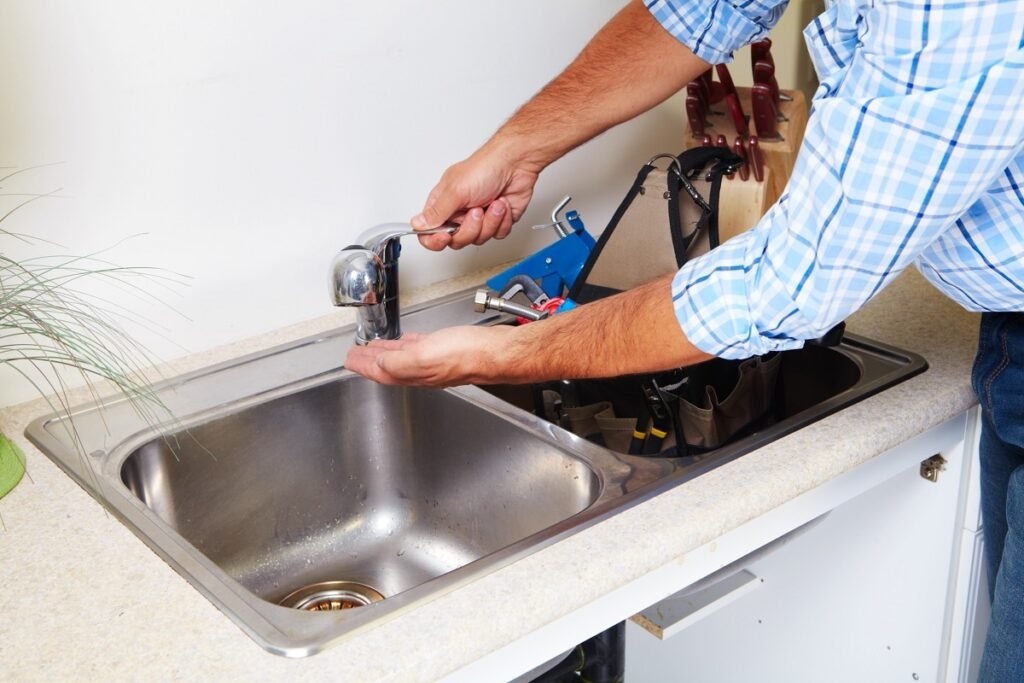 Robinet De Cuisine Chromé à Levier Unique – Acier Plastique, Facile à Installer, Design Enfant-friendly