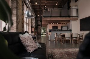 découvrez la solution idéale pour aménager votre espace avec notre sélection de mezzanines esthétiques et pratiques. optimisez votre espace de manière innovante avec nos mezzanines de haute qualité.