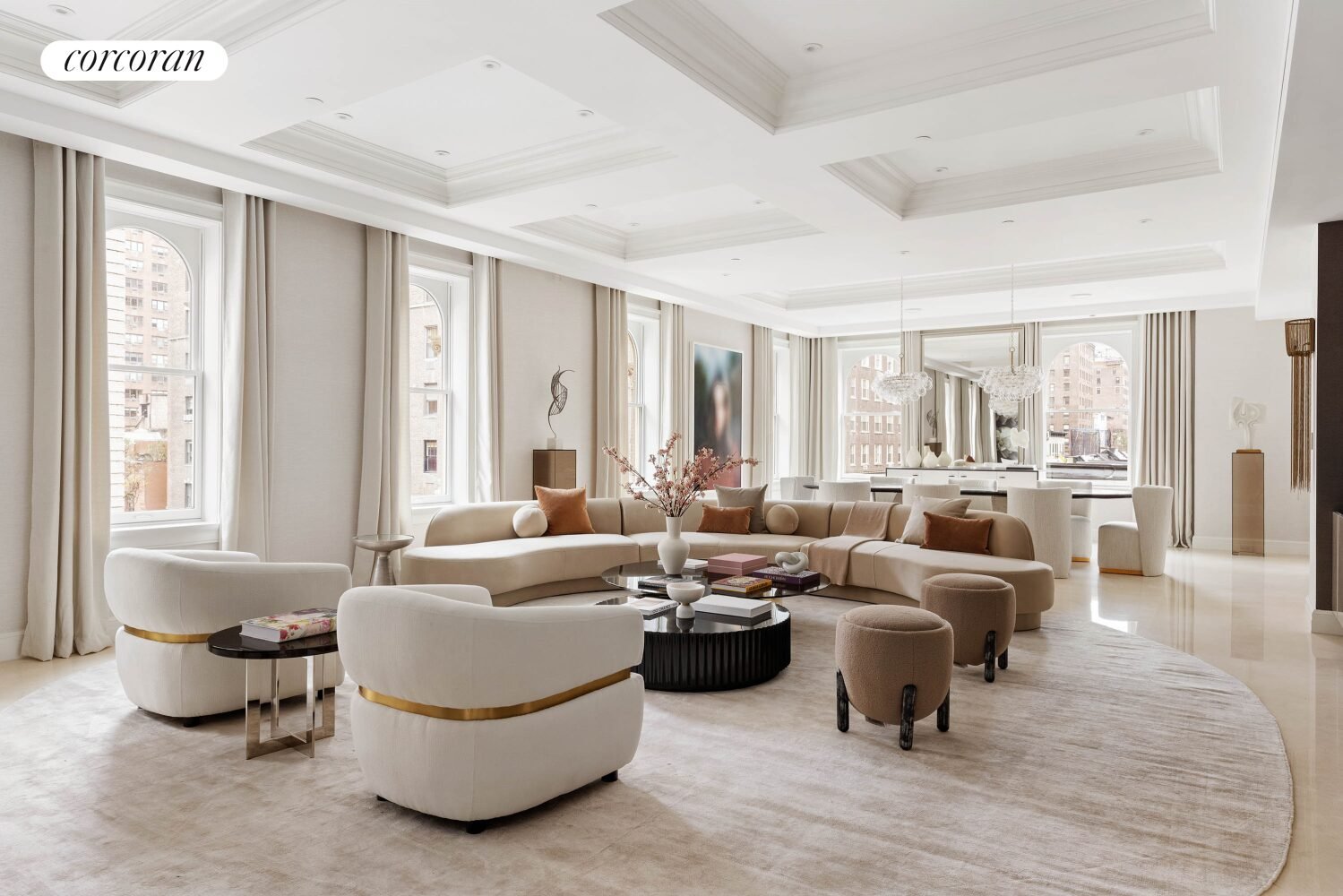découvrez ce duplex contemporain situé dans le prestigieux upper east side, alliant élégance moderne et confort. profitez d'espaces lumineux, de finitions haut de gamme et d'une localisation idéale à proximité des boutiques, restaurants et parcs emblématiques de new york.