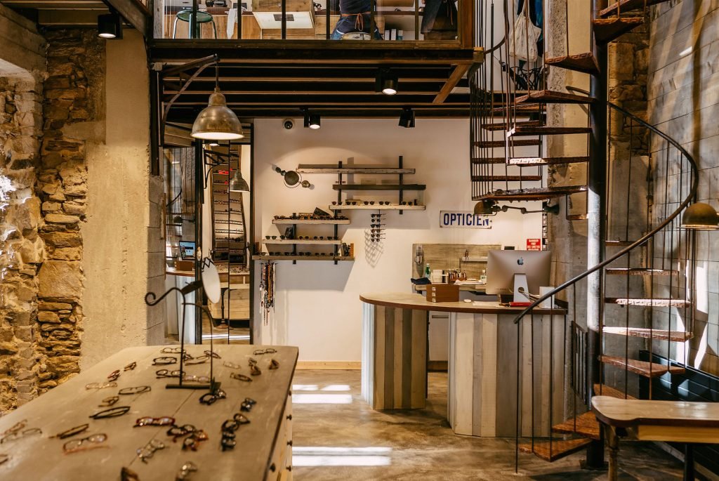 découvrez lsc architecture intérieure à quimper, votre partenaire pour des espaces esthétiques et fonctionnels. transformez votre intérieur avec notre expertise en design sur mesure.