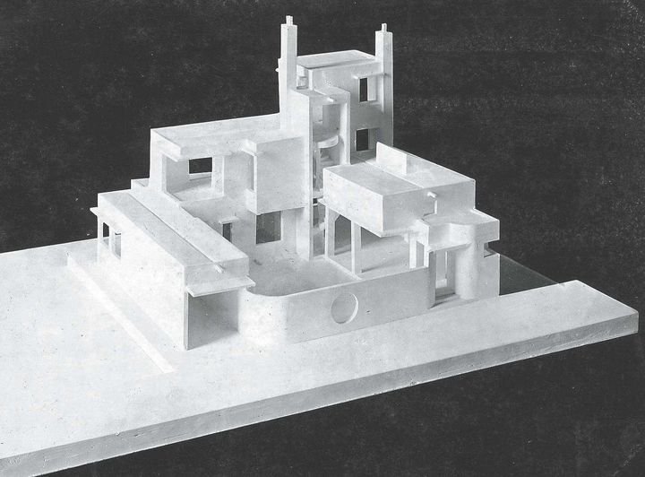découvrez raan, un espace où l'architecture rencontre l'art de vivre. plongez dans un univers alliant design contemporain et traditions artisanales, créant ainsi un mode de vie unique et inspirant.