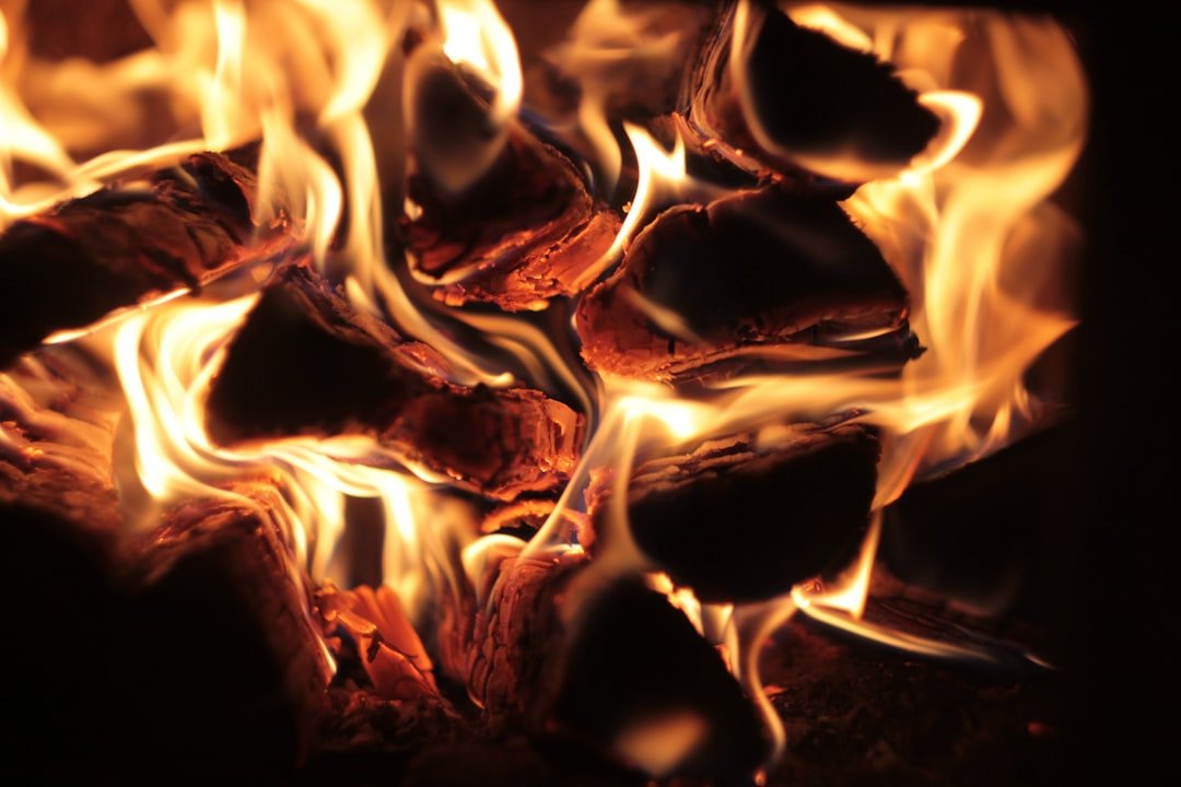 découvrez comment éliminer efficacement l'odeur de brûlé et retrouver un air frais dans votre maison grâce à nos astuces simples et naturelles.