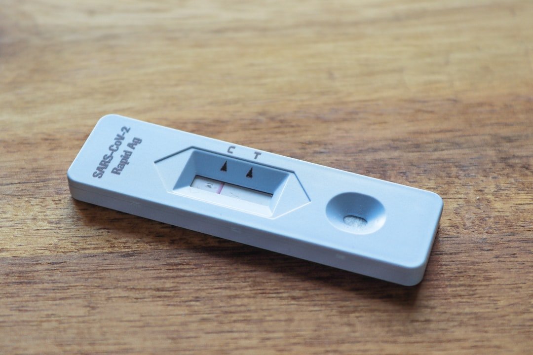 Guide d’achat d’une agrafeuse cloueuse électrique 2 agrafeuse électrique pour ongles : outil rapide et efficace pour fixer vos ongles avec précision et facilité.