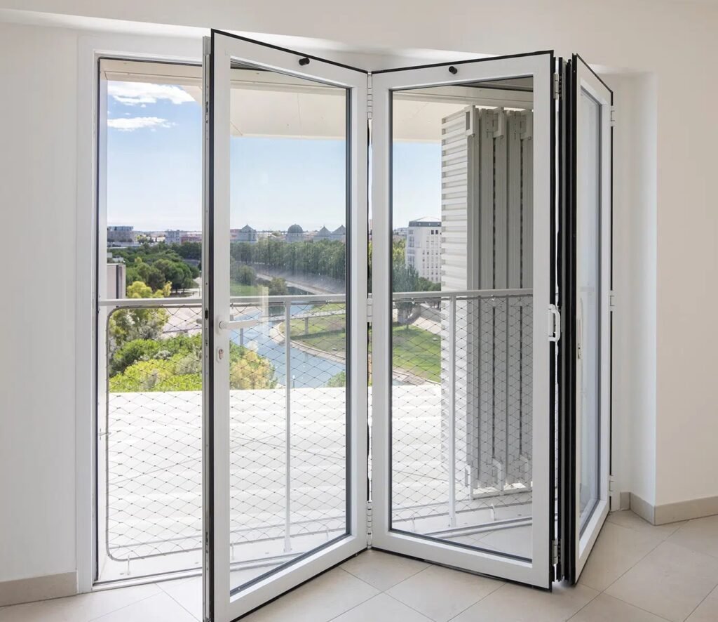 Avis Kawneer : Performance et esthétique des menuiseries alu au banc d’essai menuiseries alu