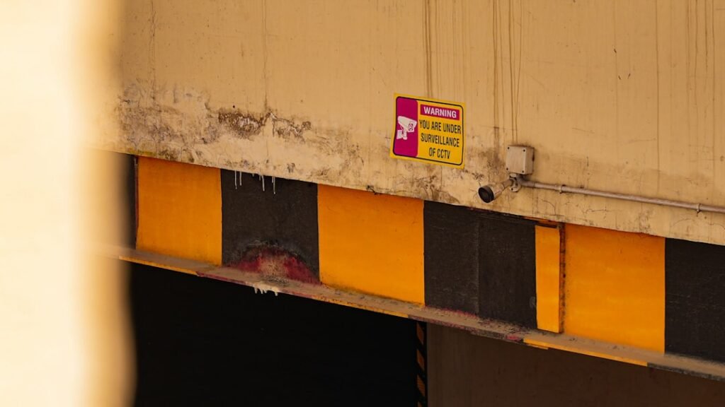 améliorez la qualité de l'air et prévenez l'humidité dans votre sous-sol grâce à une ventilation efficace et adaptée.