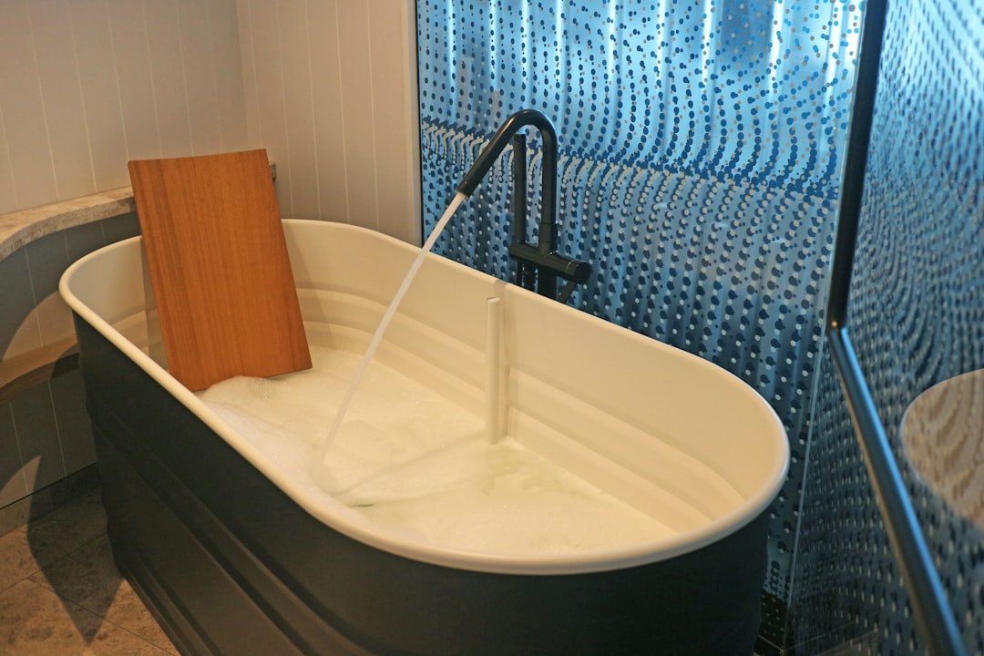 réparation de baignoire rapide et efficace pour restaurer l'étanchéité et l'esthétique de votre salle de bain. services professionnels garantis.