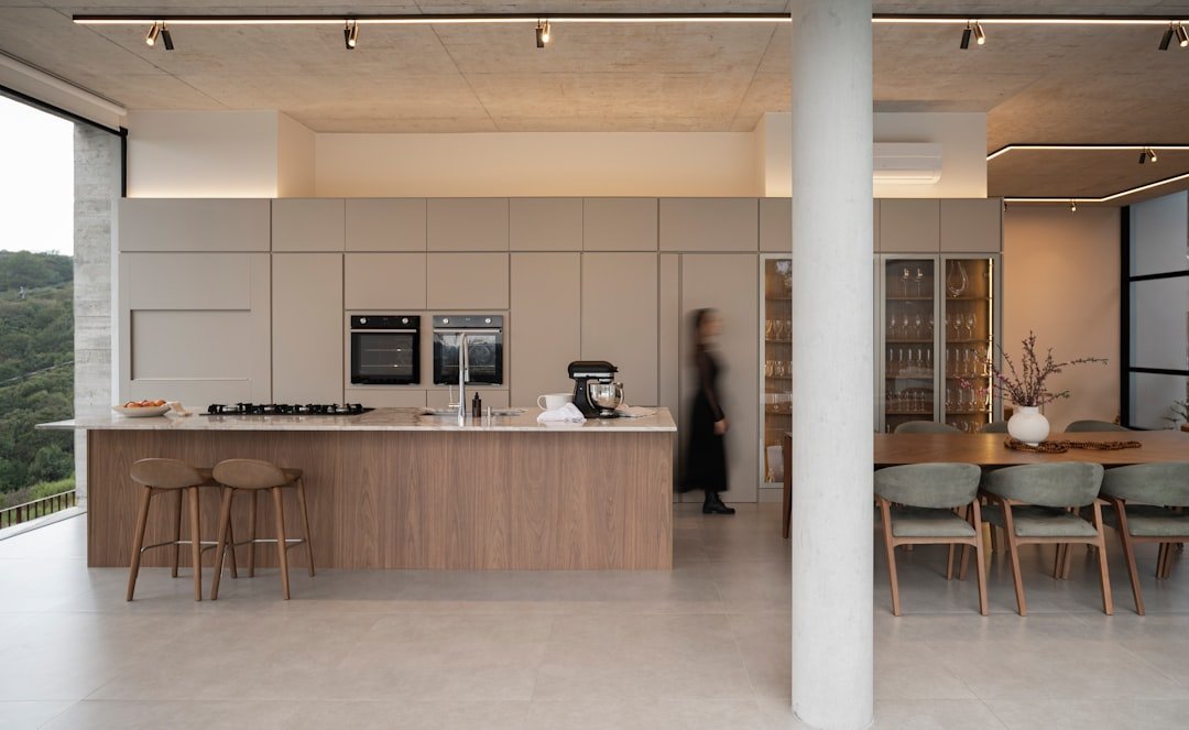 rénovation de plafond : améliorez l'esthétique et la durabilité de votre intérieur grâce à nos solutions professionnelles de rénovation de plafonds.