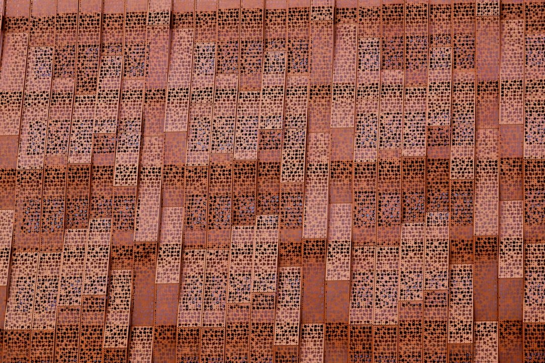 Termes clés toit tuiles plates 2 découvrez notre gamme de tuiles plates pour toitures, alliant esthétisme et résistance, idéales pour une toiture moderne et durable.