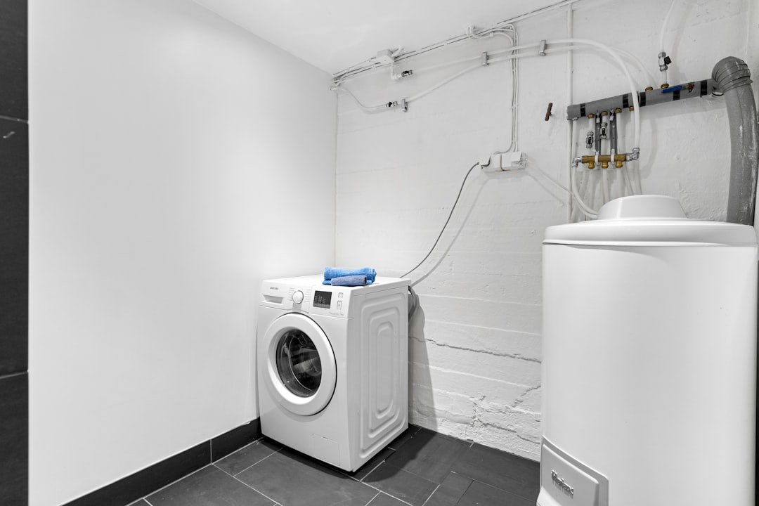 découvrez comment assurer un drainage efficace de votre machine à laver pour éviter les fuites et optimiser son fonctionnement.