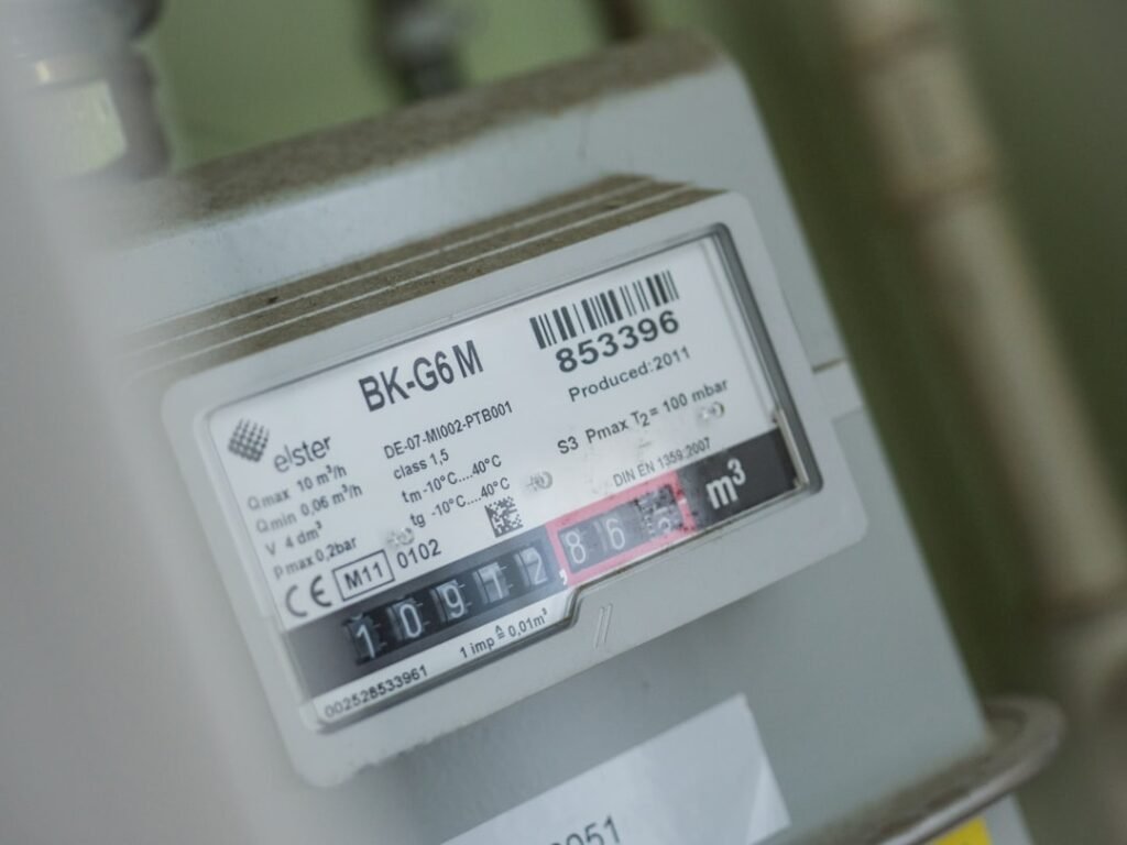 découvrez les méthodes pour dissimuler un compteur électrique en toute discrétion, avec des solutions efficaces et sécurisées.