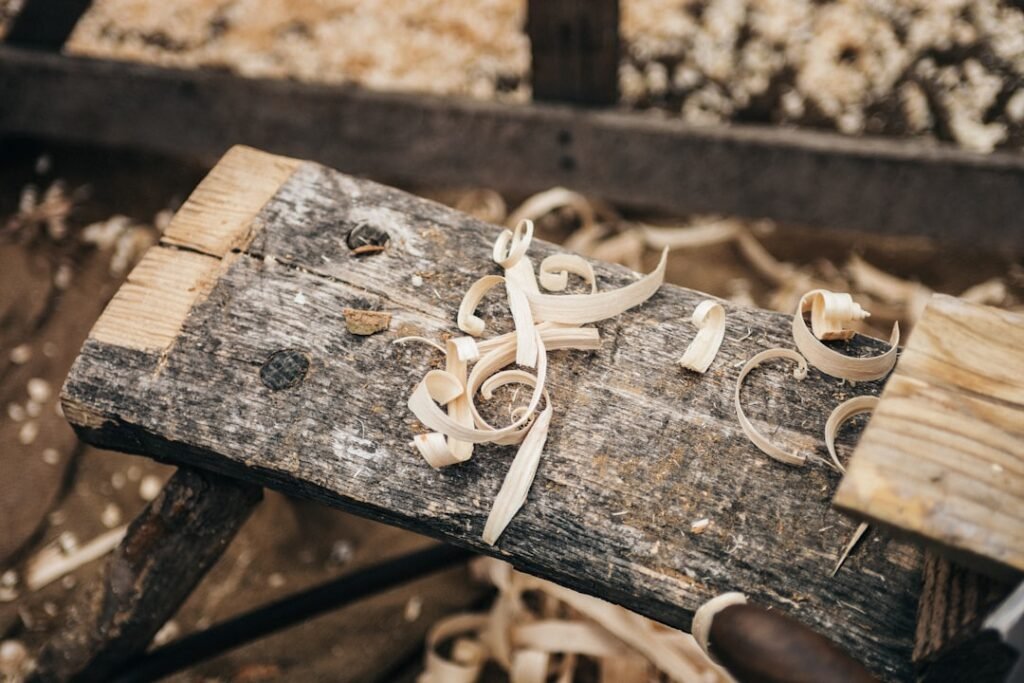 Dessiner un ovale en menuiserie : techniques simples découvrez l'art du travail du bois ovale : des créations uniques et sur mesure alliant élégance et savoir-faire traditionnel.