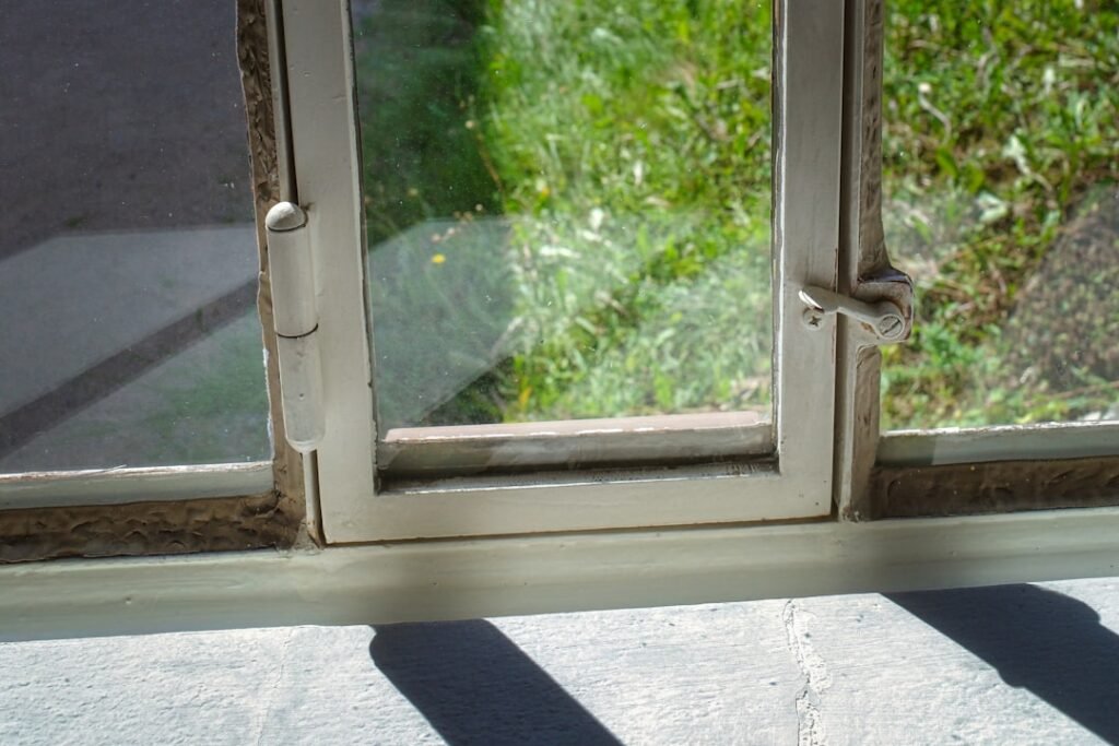découvrez les conditions légales de rejet des fenêtres en pvc, leurs critères de conformité et vos droits en cas de non-conformité.