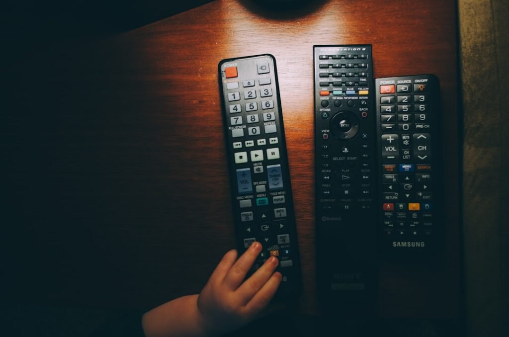 Tutoriel de programmation de télécommande universelle apprenez à programmer votre télécommande universelle facilement grâce à notre tutoriel étape par étape, adapté à tous les modèles et appareils.