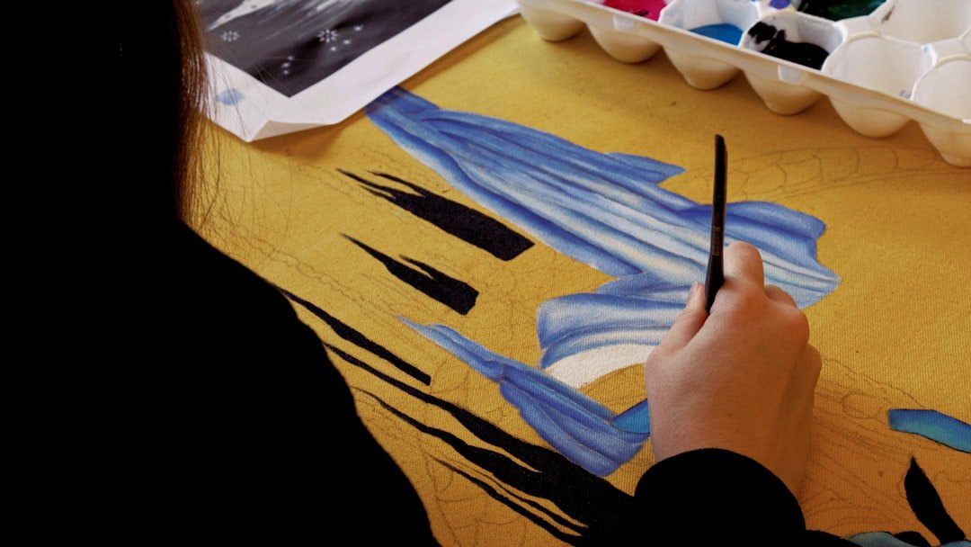 Comment appliquer de la peinture acrylique sur un mur 2 découvrez les techniques d'application de la peinture acrylique pour des créations artistiques éclatantes et durables.