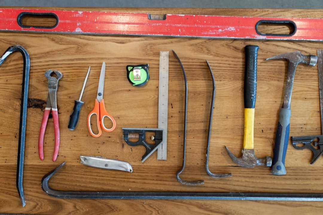 découvrez les outils de plomberie de base essentiels pour tous vos travaux de réparation et d'installation à domicile. simple, efficace et adapté aux débutants.