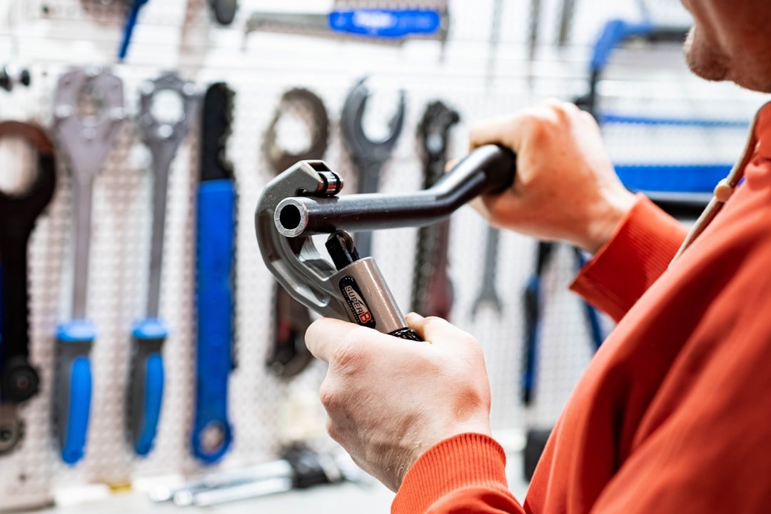 découvrez les outils de plomberie de base indispensables pour tous vos réparations et installations à domicile, faciles à utiliser et fiables.