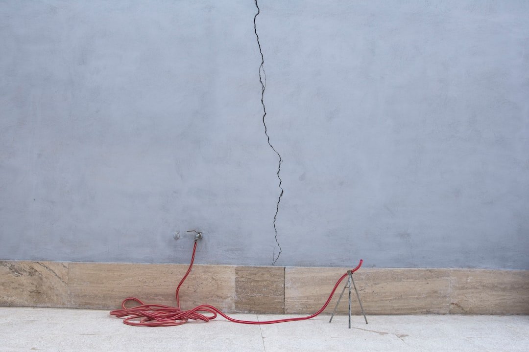 Comment mettre à la terre un tableau électrique en toute sécurité 2 découvrez l'importance de la mise à la terre électrique pour assurer la sécurité des installations et protéger les équipements contre les surtensions.