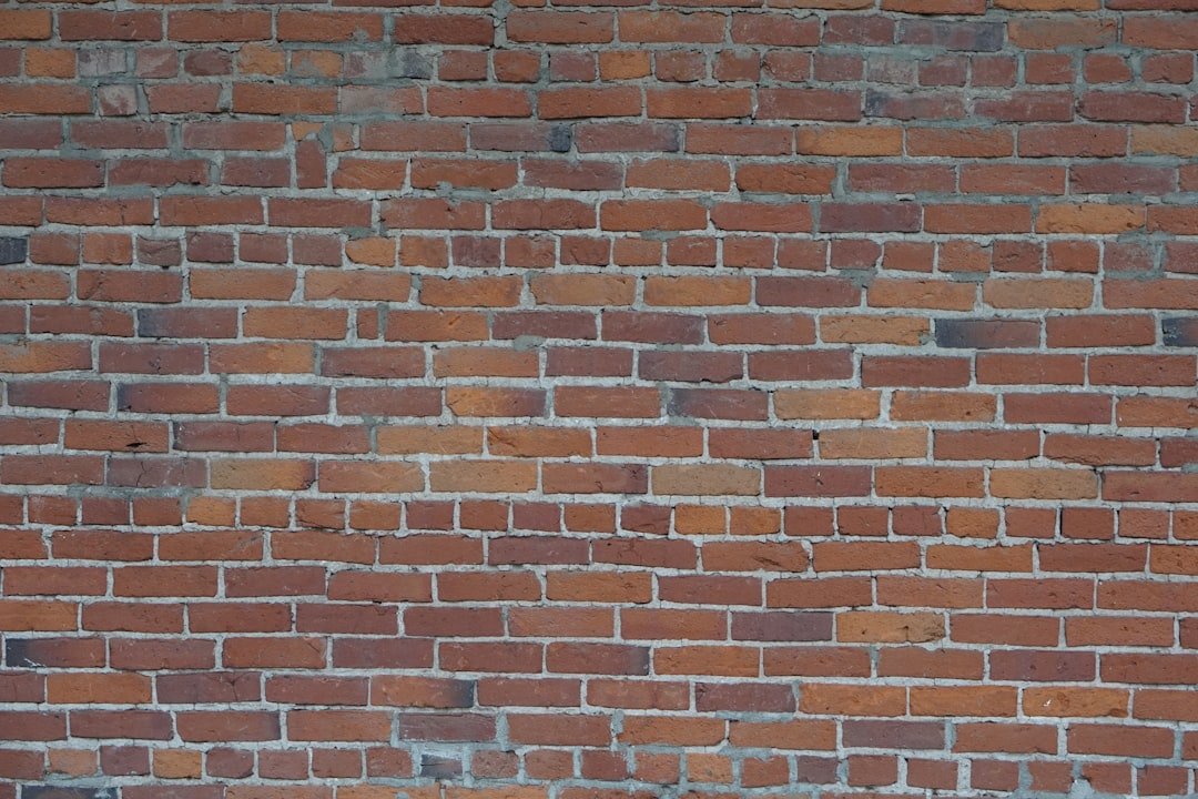 Astuces pour monter un muret en briques pleines 1 découvrez les techniques essentielles pour la construction de murs en briques, incluant les matériaux, les étapes clés et les conseils pour un résultat durable et esthétique.