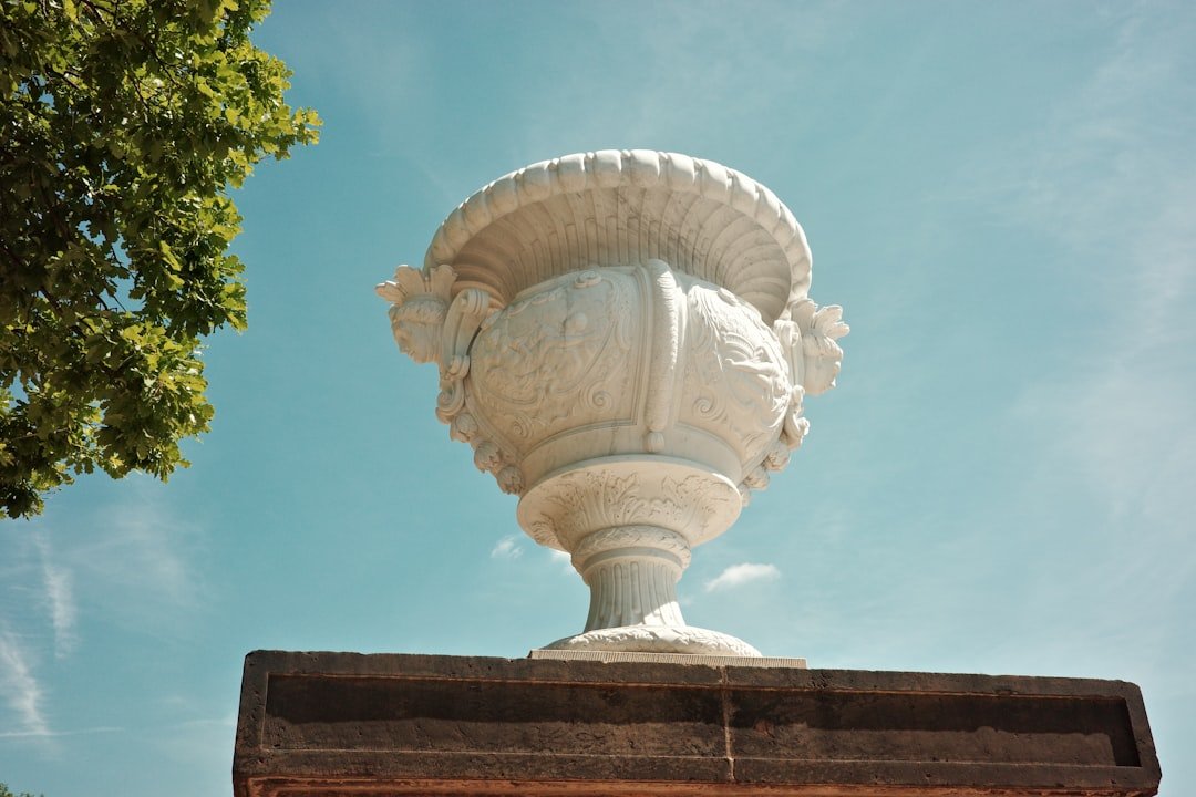 Comment monter une jardinière en pierres 1 découvrez notre guide d'assemblage pour jardinière en pierre, simple et rapide pour embellir votre espace extérieur.