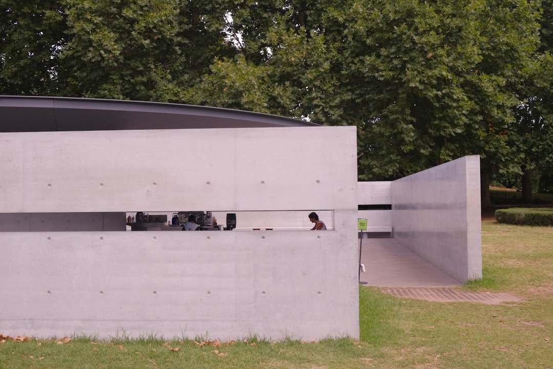 découvrez le barbecue en béton cellulaire, alliant légèreté, durabilité et excellente isolation thermique pour des grillades réussies en toute simplicité.
