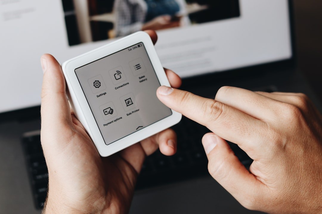 Comment sécuriser son logement avec alarme connectée 1 découvrez notre alarme connectée innovante, offrant sécurité et contrôle à distance via votre smartphone pour protéger efficacement votre domicile.