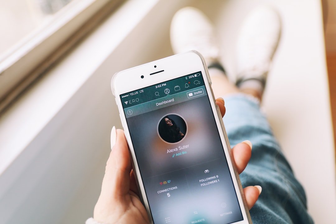 Comment sécuriser son logement avec alarme connectée 2 découvrez notre alarme connectée intelligente pour protéger efficacement votre maison en temps réel, où que vous soyez.